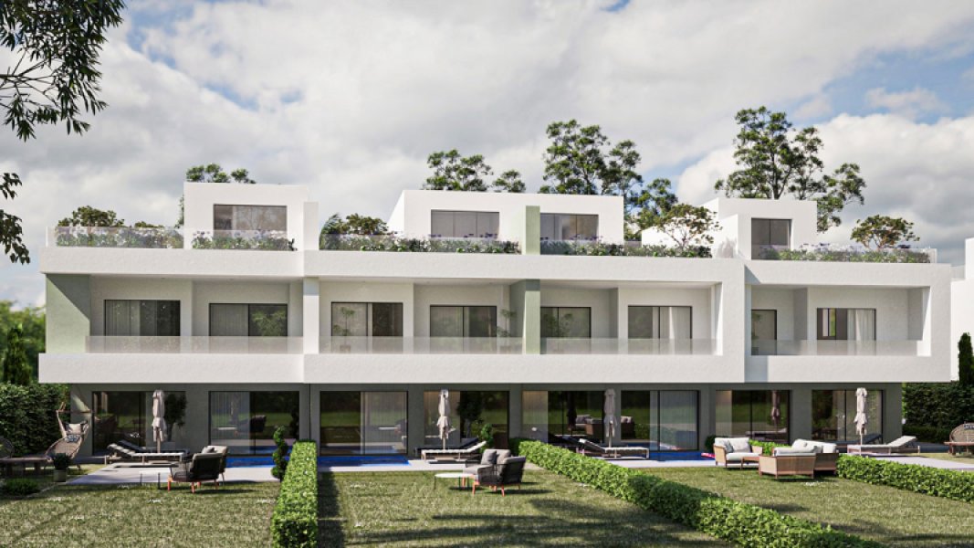 Townhouse with Private pool ,Garden , roof